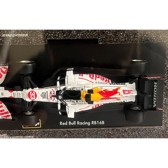 Bburago Oracle Red Bull Racing Formula 1 F1 1:43 Scale Die Cast Metal 6 … - Picture 8 of 9